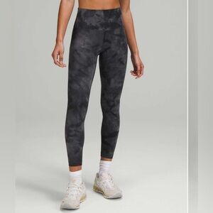 Lululemon Wunder Train High-Rise Tight 25"
Diamond Dye Pitch Grey Graphite Grey